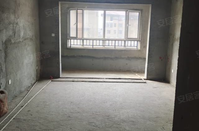 龙脉御园4室2厅161㎡73.5万二手房图片