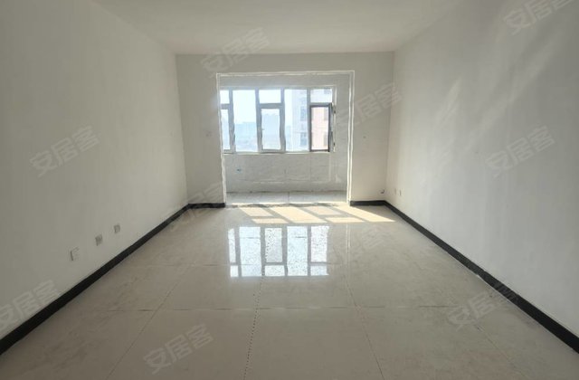 政鑫家园4室2厅122㎡65.6万二手房图片