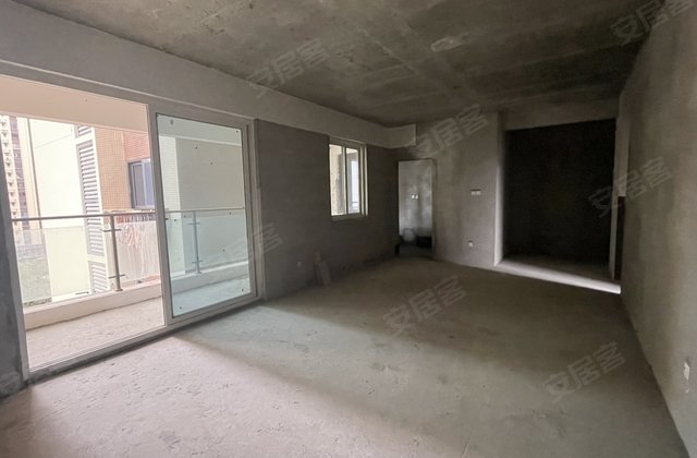 正黄金域香江4室2厅116㎡52.8万二手房图片