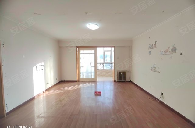 润杰花园3室2厅151.23㎡339万二手房图片