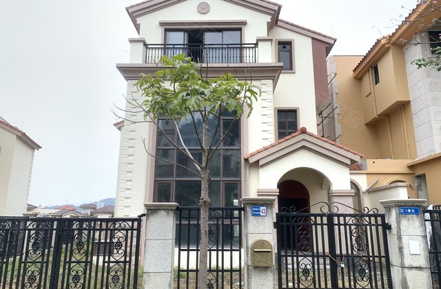 三正瑞士半山别墅