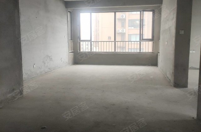 蓝博湾4室2厅138.8㎡85万二手房图片