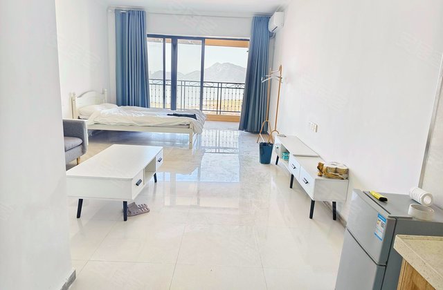 高铁站旁富力湾一线海景房，业主精装修，来电少2万