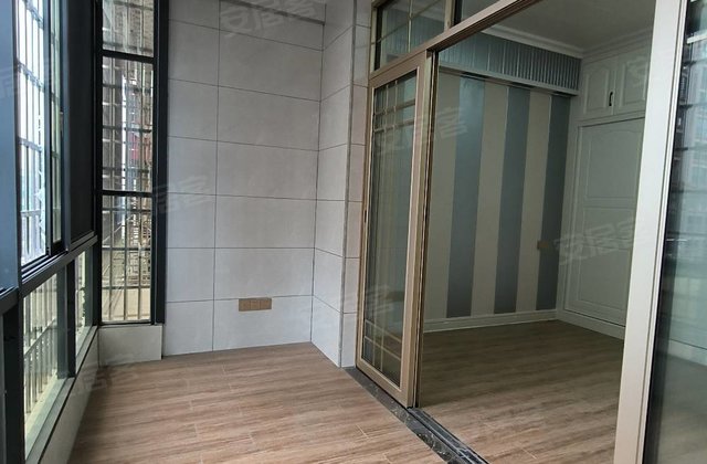 西湖水印嘉苑3室2厅134㎡66.8万二手房图片