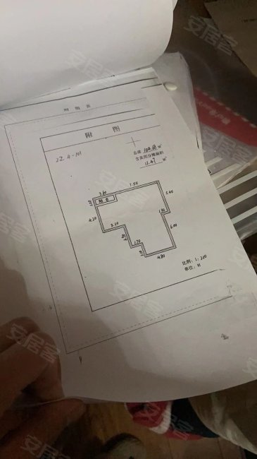 人头石小区3室1厅1卫104.28㎡东北40万