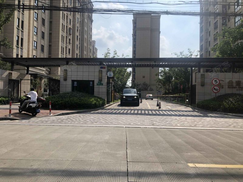 金鹰华庭(公寓住宅) 