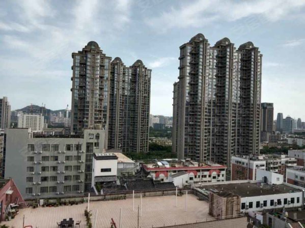 鑫龙大厦3室2厅2卫