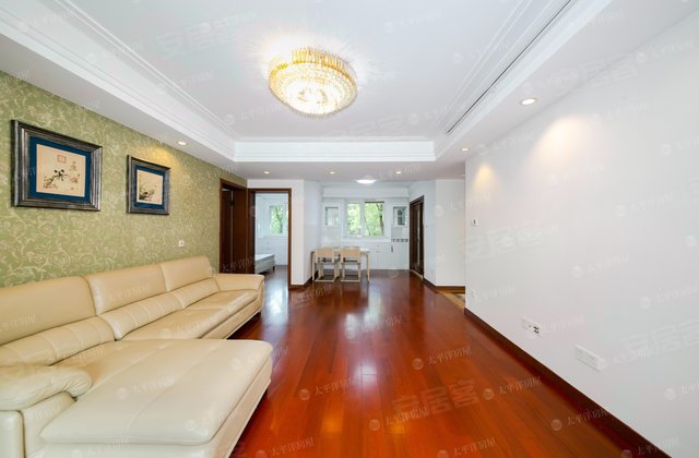 万科城花新园3室2厅129.73㎡988万二手房图片