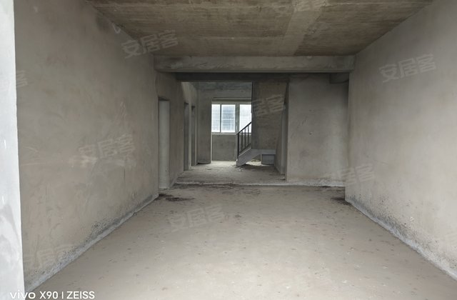 东湖御景苑3室2厅110㎡35万二手房图片
