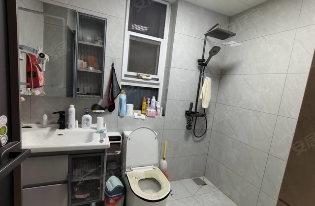 国际新城3室2厅121㎡64万二手房图片