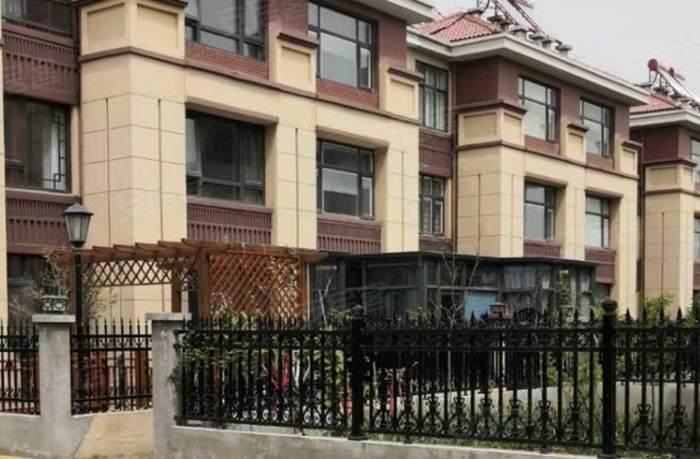 香墅湾花园4室2厅131.8㎡120万二手房图片