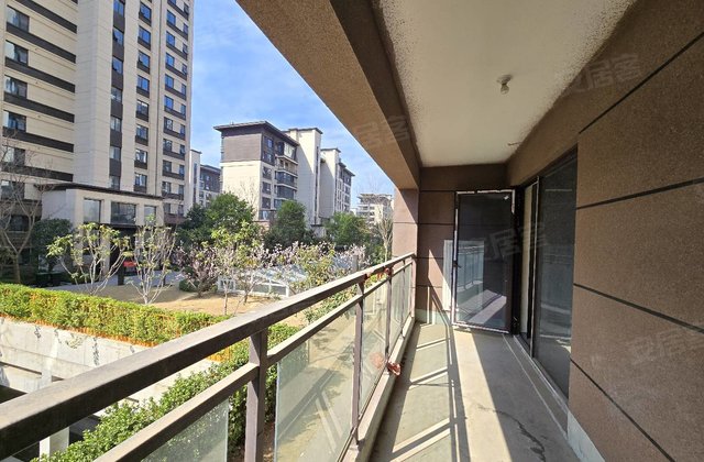 万基城壹号院3室2厅131㎡69万二手房图片