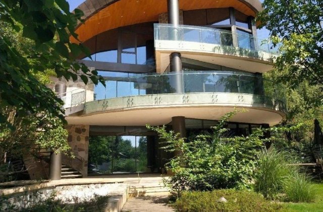 麓湖生态城黑珍珠4室4厅1870㎡7300万二手房图片