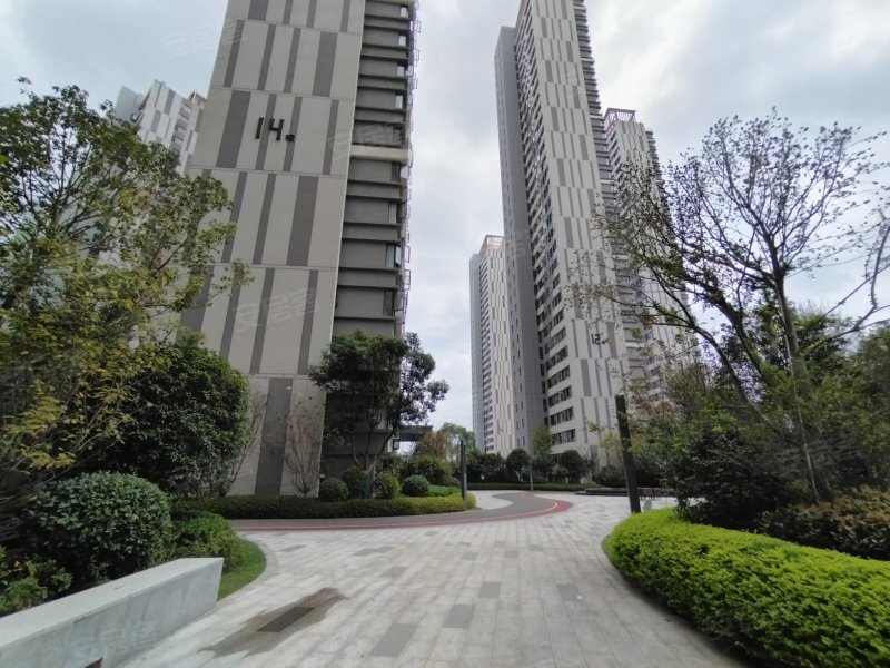 盛汇花园湾高层复式135平方