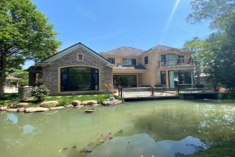 扬州西郊花园(别墅)4室2厅3卫282.87㎡南279万