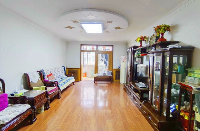 晨晖北里 低密度社区 双卫生间 近医院 朝南 满五