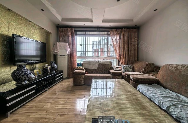 颐秀园4室2厅169㎡135万二手房图片