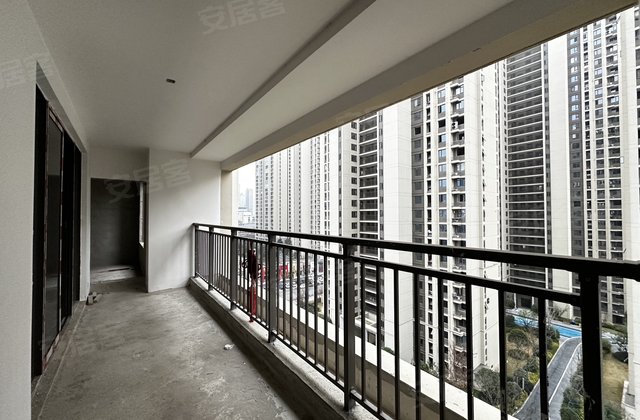 悦宸府4室2厅143.85㎡75.8万二手房图片