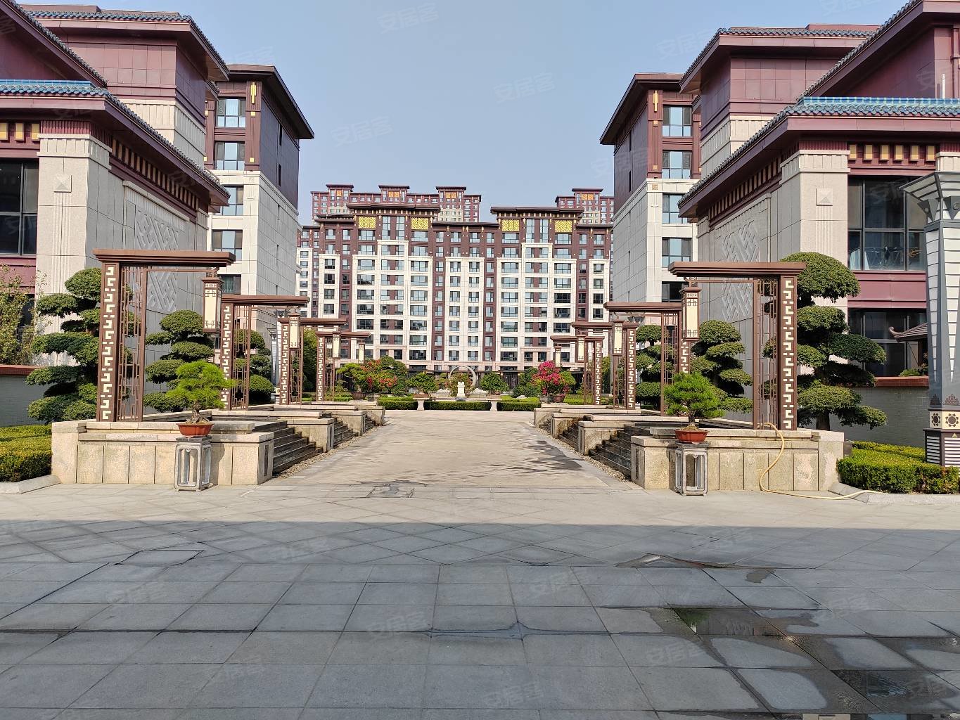 民泰龙泰贵府别墅