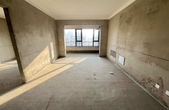 珍宝岛雍景院4室2厅127㎡103.6万二手房图片