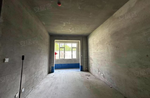 东盛甲第天玺3室2厅129㎡72万二手房图片