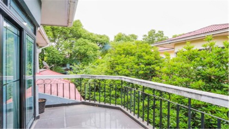 加州花园,华江路777号