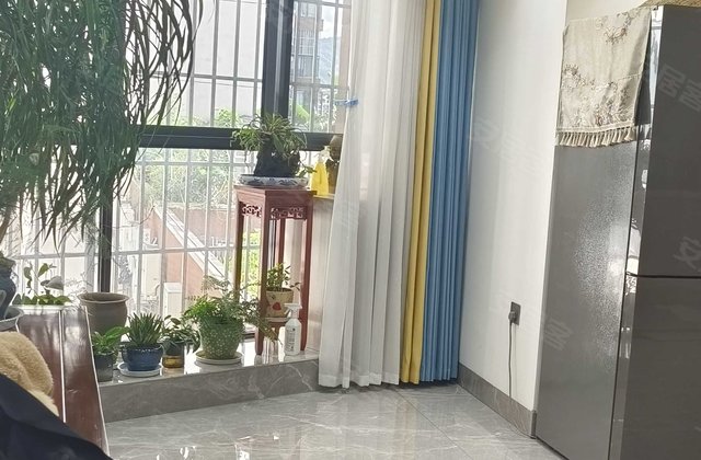 金旭之光二期3室3厅145㎡108万二手房图片