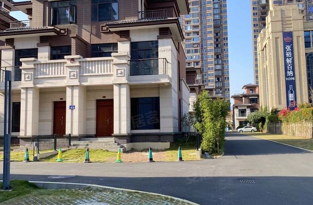 别墅)城区漳浦城区蓝理路张女士房东260万11305元/㎡富丽山庄4室2厅2