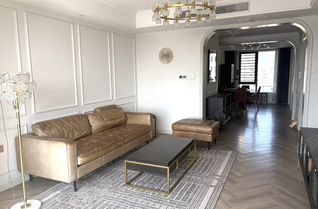 东方诚品4室2厅142㎡188万二手房图片