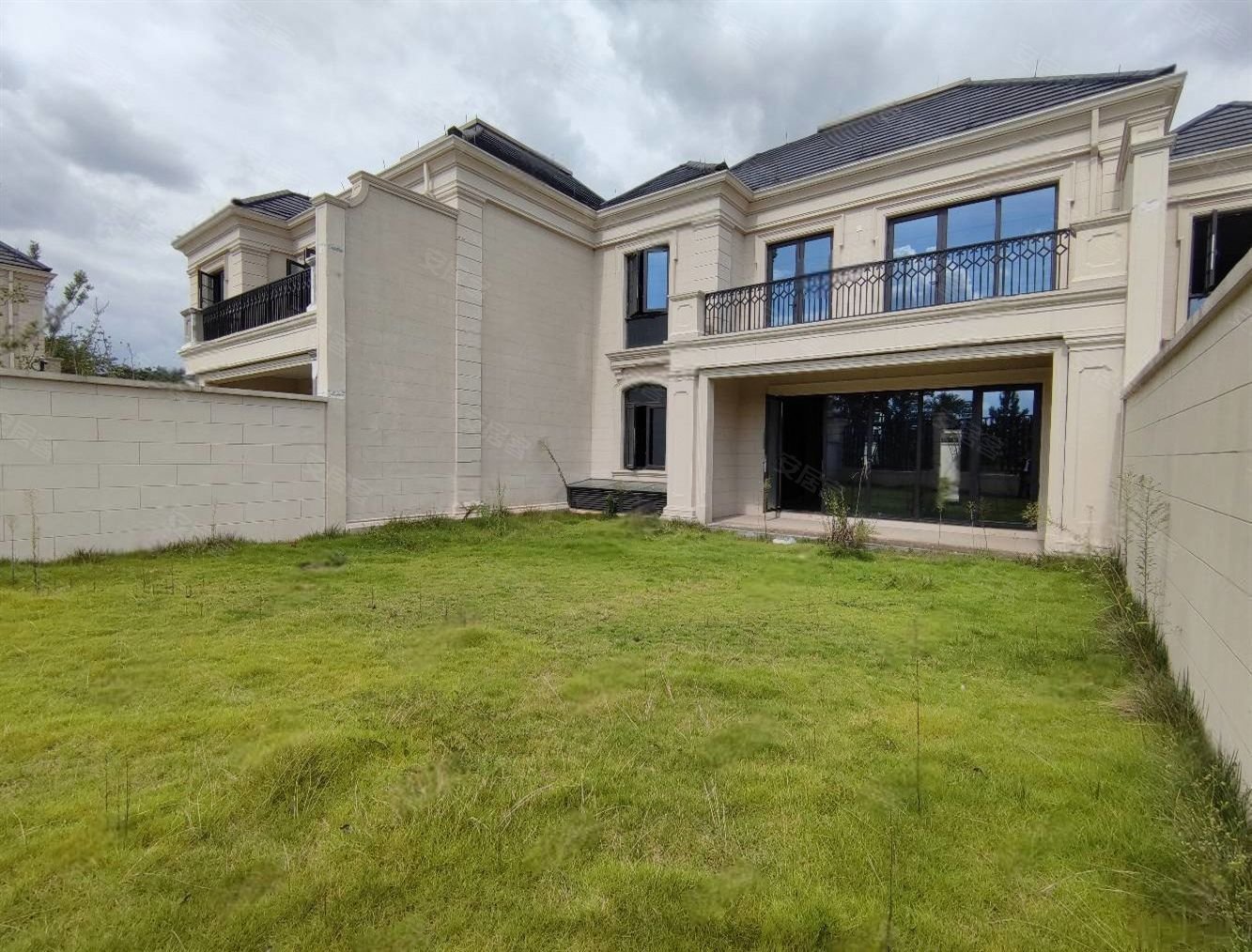 绿城柳岸晓风别墅