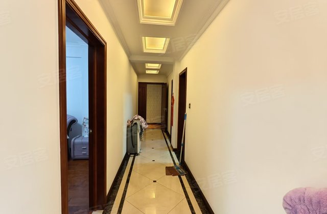 石化新区B区5室2厅168.74㎡91.8万二手房图片