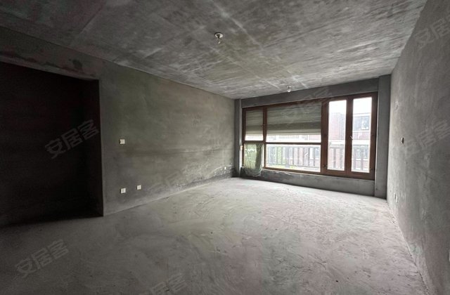 加州庄园森林别墅4室2厅205㎡168万二手房图片