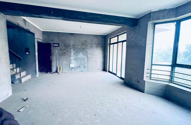 上海星城花园4室2厅147.99㎡150万二手房图片