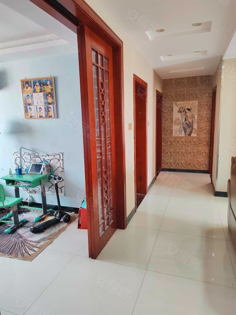 城西花园3室2厅2卫