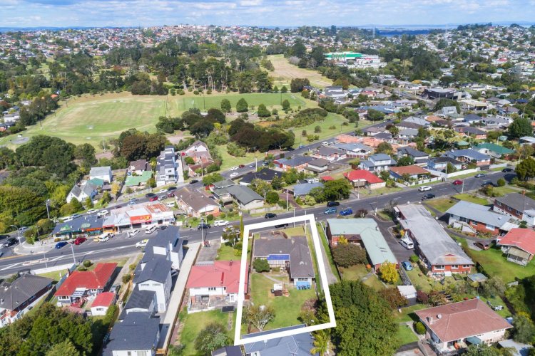 新西兰奥克兰大区奥克兰约¥636万121白天鹅路，罗斯基尔山二手房公寓图片