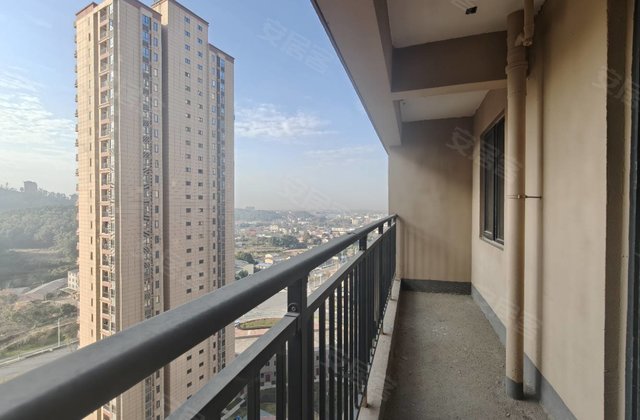 吴都新城4室2厅135.24㎡31.8万二手房图片