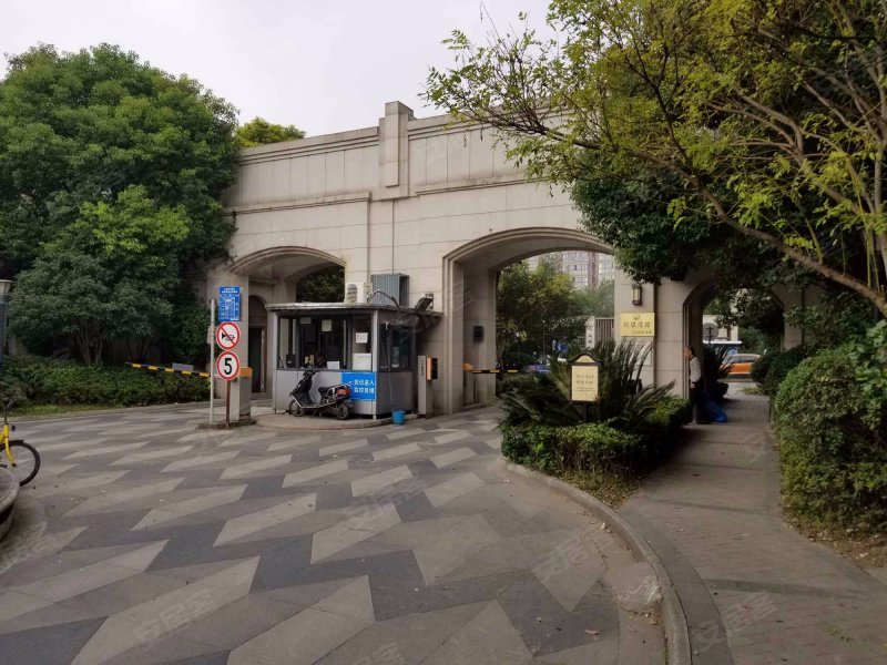 天居玲珑湾(公寓住宅) 