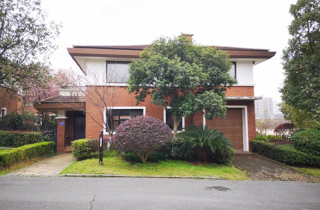 岳麓山公馆4室2厅306㎡998万二手房图片