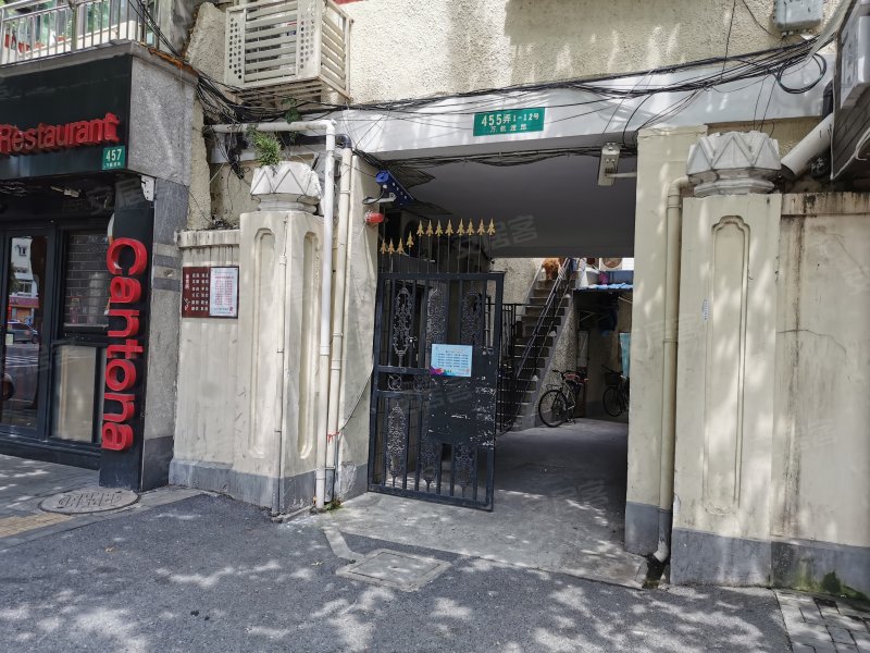 万航渡路443-467号小区