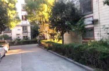 临港新世界休闲广场