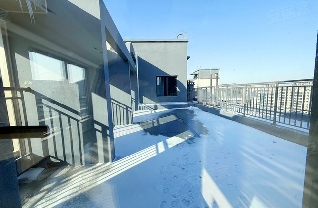 龙湖景粼原著二期5室2厅182㎡294万二手房图片