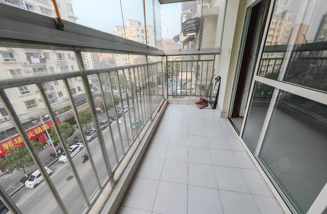 西江康城3室2厅100㎡48万二手房图片