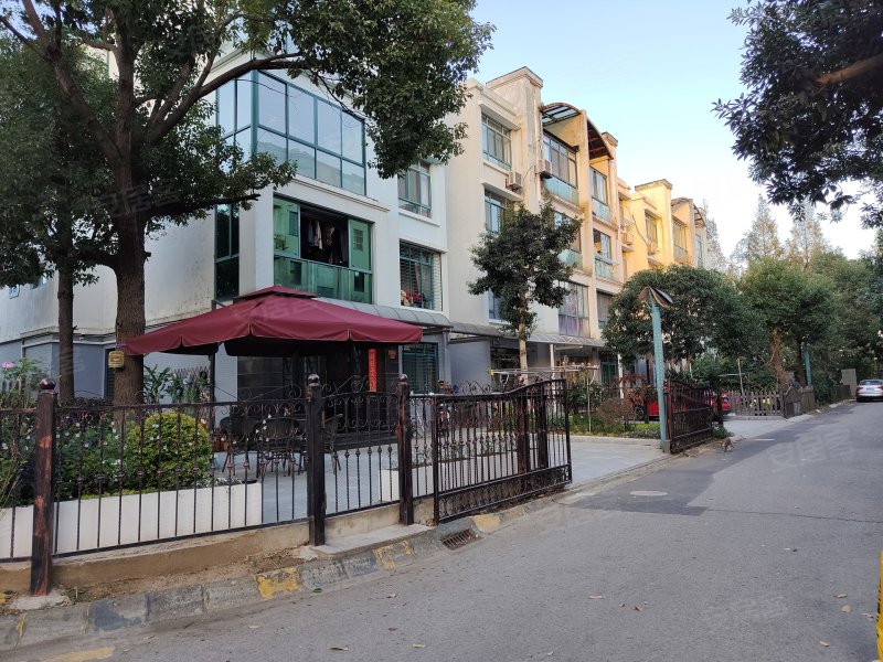 檀香花苑(公寓住宅)