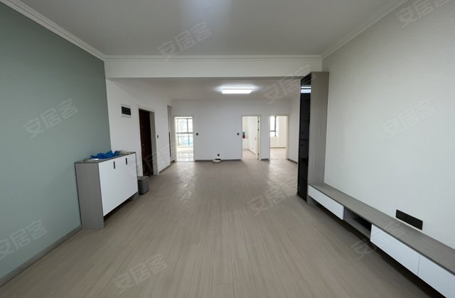 余桥新村3室2厅138㎡45万二手房图片