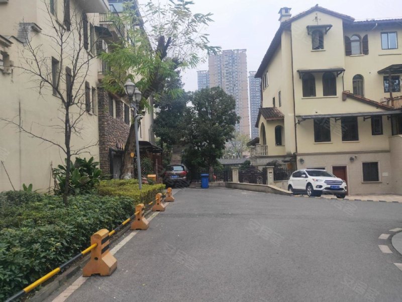 协信彩云湖1号(别墅),科城路166号附52号-重庆协信彩云湖1号(别墅)