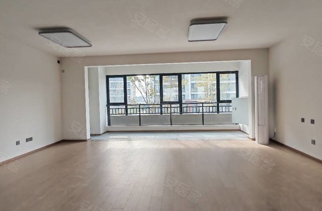 御临河3室2厅146㎡99万二手房图片