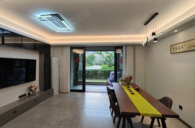 万科公园大道(张家港) 临地铁 精装修 产权清晰 次新小区