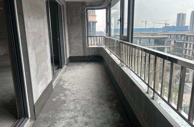 金峰崇文府4室2厅144㎡239.8万二手房图片