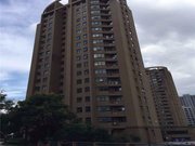 东海明园,电梯精装房,中间楼层采光好,房东急卖,价格可谈