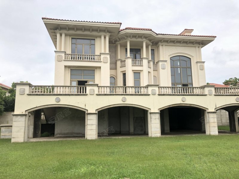 棕榈滩高尔夫别墅